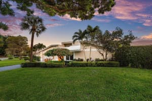 665 Lakewoode Circle E, Delray Beach, FL 33445 Sold 12/02/24