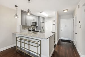 400 SE 10th Street 103, Deerfield Beach, FL 33441 Sold 05/17/24