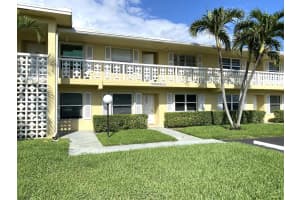 1100 Boxwood Drive 202, Delray Beach, FL 33445 Sold 11/26/24