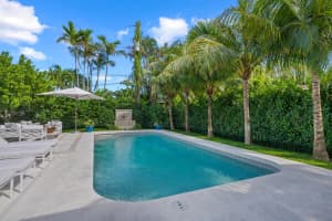 581 E Woods Road, Palm Beach, FL 33480 Sold 10/02/24