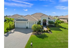 4812 Four Lakes Circle Sw Vero Beach, FL 32968 - Off Market