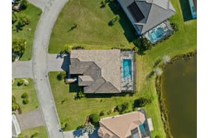 4812 Four Lakes Circle Sw Vero Beach, FL 32968 - Off Market