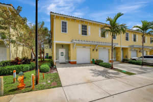 1010 NW 40th Way, Lauderhill, FL 33313 Sold 05/06/24