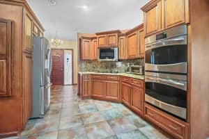 655 Oleaster Avenue, Wellington, FL 33414 Sold 06/07/24