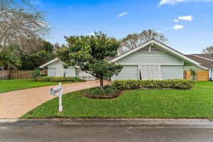 10360 SE Jupiter Narrows Dr, Hobe Sound, FL 33455, Sold 07/17/24