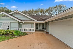 10360 SE Jupiter Narrows Dr, Hobe Sound, FL 33455, Sold 07/17/24