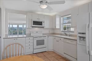 1 Harbourside Drive 3606, Delray Beach, FL 33483 Sold 04/29/24