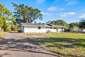 5912 Pinetree Drive, Fort Pierce, FL 34982 Sold 05/10/24