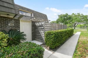 213 2nd Terrace, Palm Beach Gardens, FL 33418 Sold 10/23/24