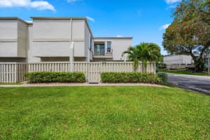 12083 Regal Ct W, Wellington, FL 33414, Sold 05/22/24