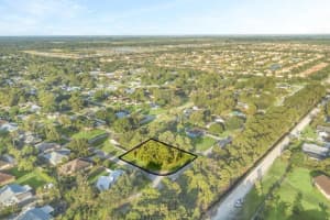 1655 17th Lane SW, Vero Beach, FL 32962 Sold 10/17/24