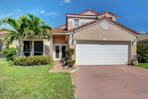 112 Wedgewood Cir, Greenacres, FL 33463, Sold 05/31/24