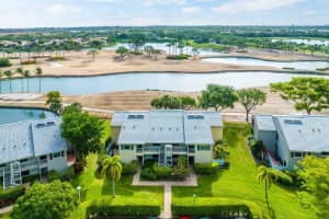 11 Eastgate Dr APT C, Boynton Beach, FL 33436, Sold 09/05/24