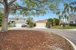 1123 SW Oak Hollow Court, Palm City, FL 34990 Sold 12/26/24