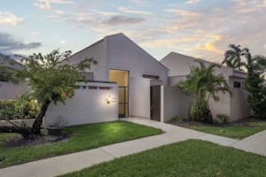 3316 SE Sandpiper Circle, Port Saint Lucie, FL 34952 Sold 08/09/24