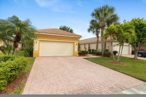 637 NW Stanford Lane, Port Saint Lucie, FL 34983 Sold 09/26/24