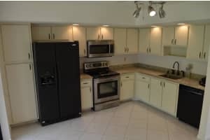 5340 Las Verdes Circle 207, Delray Beach, FL 33484 Sold 09/20/24