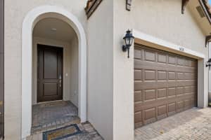 5028 Laurel Oak Drive, Palm Beach Gardens, FL 33410 Sold 05/15/24