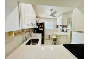 101 Oxford 600, West Palm Beach, FL 33417 Sold 10/01/24