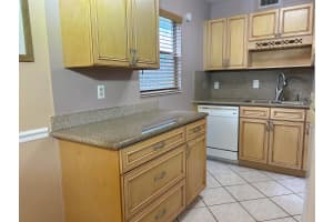32 Seville Dr, Delray Beach, FL 33446, Sold 09/30/24