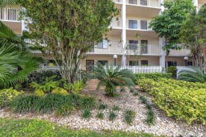 7290 Kinghurst Drive 102, Delray Beach, FL 33446 Sold 10/22/24