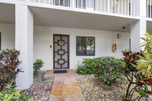 7290 Kinghurst Drive 102, Delray Beach, FL 33446 Sold 10/22/24