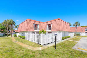 1421 SW 28th Avenue, Boynton Beach, FL 33426 Sold 05/16/24