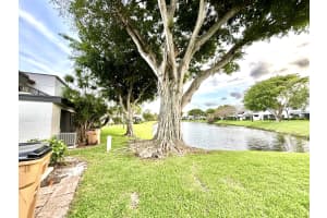 483 NW 36th Avenue 483, Deerfield Beach, FL 33442 Sold 05/22/24