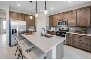 889 Se Courances 313, Port Saint Lucie, FL 34984 Sold 05/29/24