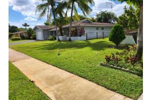 948 Hibiscus Drive, Royal Palm Beach, FL 33411 Sold 05/29/24