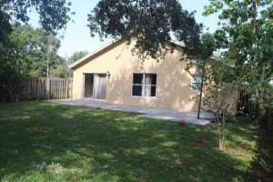 1048 Park Hill Drive, Haverhill, FL 33417 Sold 01/31/25