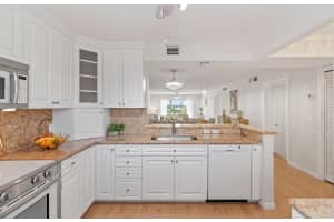 250 John F Kennedy Drive Ph 6, Atlantis, FL 33462 Sold 05/28/24