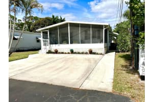 8807 40th Terrace S, Boynton Beach, FL 33436 Sold 06/07/24