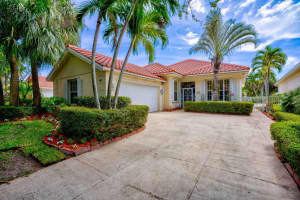 151 E Tall Oaks Circle, Palm Beach Gardens, FL 33410 Sold 07/26/24