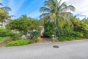 701 SE 1st Street, Delray Beach, FL 33483 - MLS#R10974144