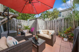972 Summit Lake Drive, West Palm Beach, FL 33406 Sold 08/14/24