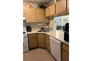 719 Sunny Pine Way G2, Greenacres, FL 33415 Sold 05/13/24