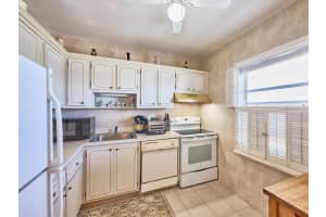 7500 NW 5th Place 203, Margate, FL 33063 Sold 08/09/24