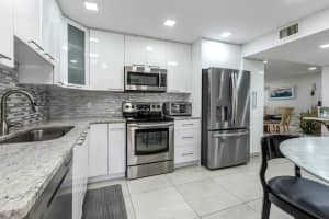 7509 Glendevon Lane 1002, Delray Beach, FL 33446 Sold 07/31/24