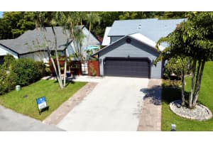 457 Golden Wood Way, Wellington, FL 33414 Sold 05/29/24
