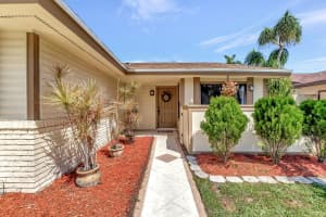 13 Fawlkland Circle, Boynton Beach, FL 33426 Sold 06/24/24