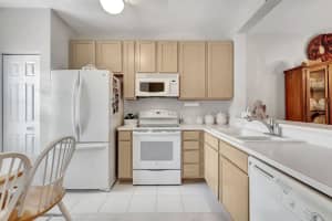6434 Park Lake Circle, Boynton Beach, FL 33437 Sold 05/24/24