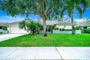 1724 Primrose Lane, Wellington, FL 33414 Sold 06/13/24