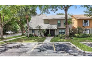 516 Sandtree Drive, Palm Beach Gardens, FL 33403 Sold 05/30/24
