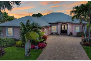 454 NW Sunflower Place, Jensen Beach, FL 34957 Sold 05/17/24