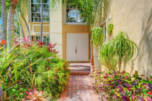 6131 Wilbur Way, Lake Worth, FL 33467 Sold 05/31/24