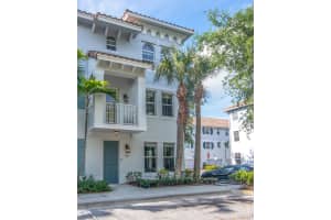 1333 Piazza Delle Pallottole, Boynton Beach, FL 33426 Sold 06/01/24