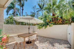 225 N Lakeshore Drive, Hypoluxo, FL 33462 Sold 04/30/24