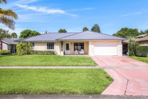891 Ryanwood Dr, West Palm Beach, FL 33413, Sold 04/30/24