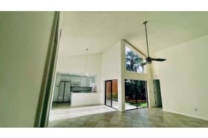 20789 Del Luna Dr, Boca Raton, FL 33433, Sold 05/02/24
